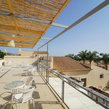 Life Kalaonda Szálloda Szirakúza